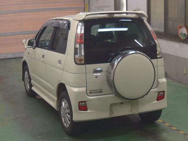 DAIHATSU TERIOS KID