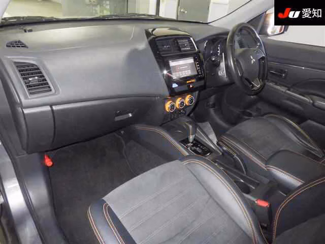 MITSUBISHI RVR