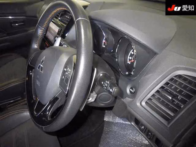 MITSUBISHI RVR