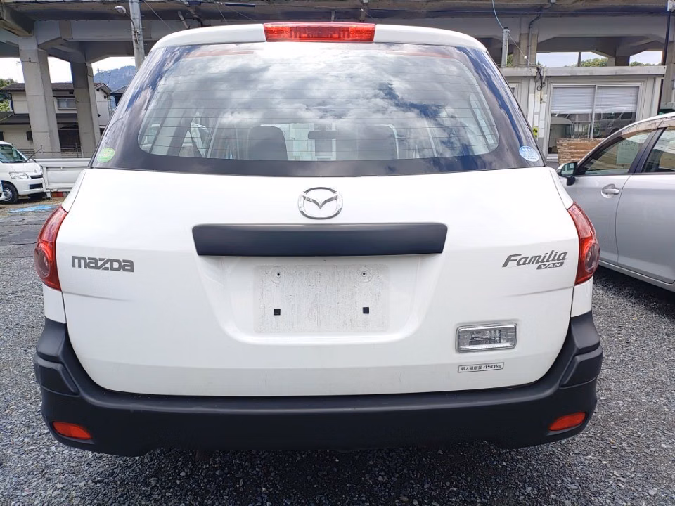 MAZDA FAMILIA
