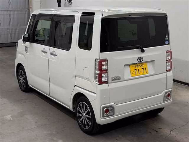TOYOTA PIXIS MEGA