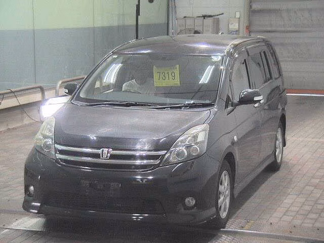 TOYOTA ISIS