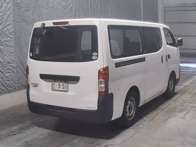 NISSAN NV350 CARAVAN