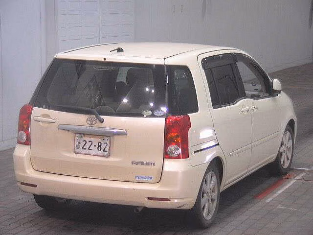 TOYOTA RAUM