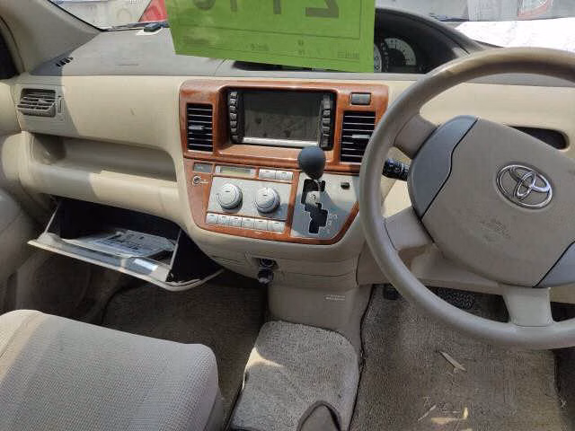 TOYOTA RAUM