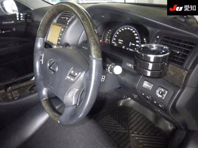 LEXUS LS460