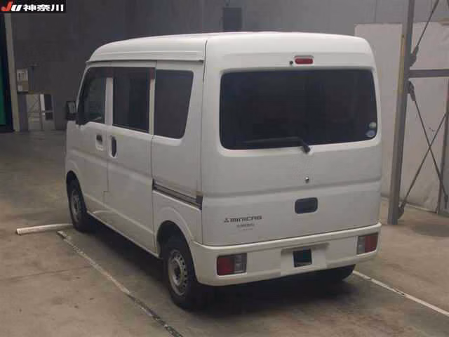 MITSUBISHI MINICAB