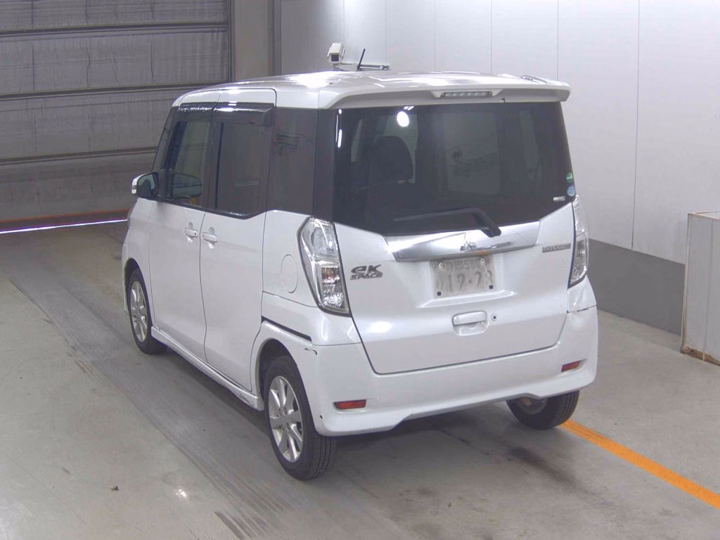 MITSUBISHI EK SPACE