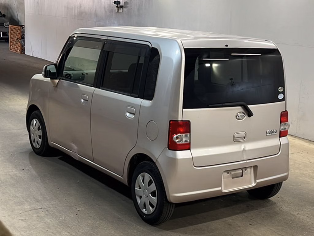 DAIHATSU MOVE CONTE