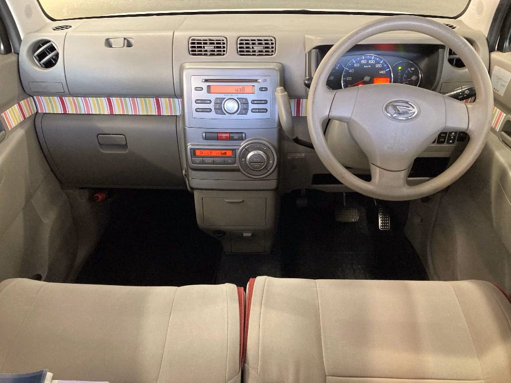 DAIHATSU MOVE CONTE
