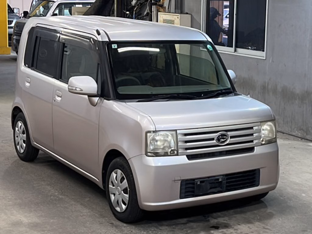 DAIHATSU MOVE CONTE
