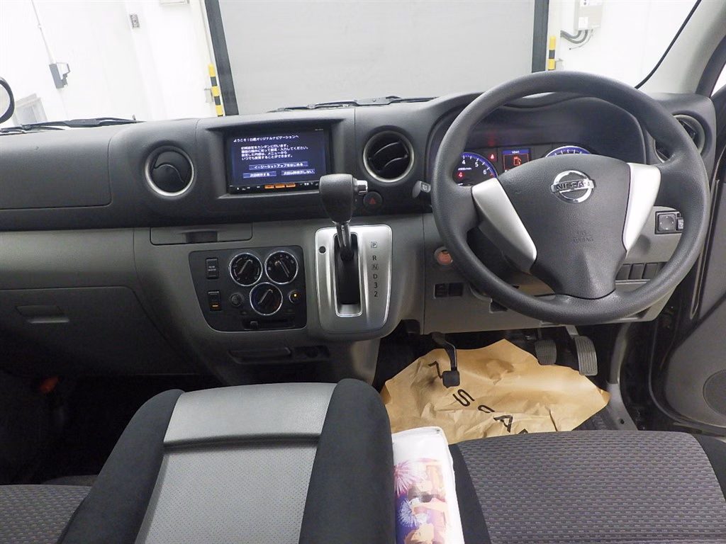 NISSAN NV350 CARAVAN