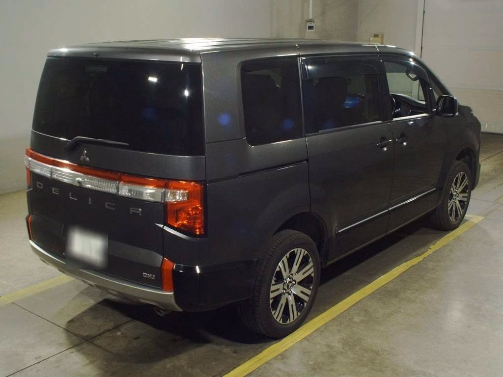 MITSUBISHI DELICA D:5