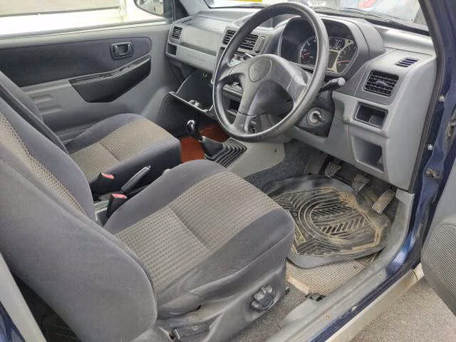 MITSUBISHI PAJERO MINI
