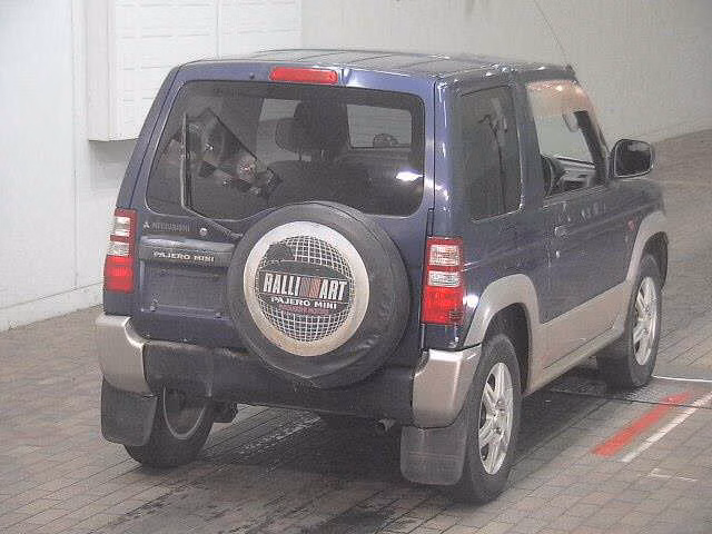 MITSUBISHI PAJERO MINI