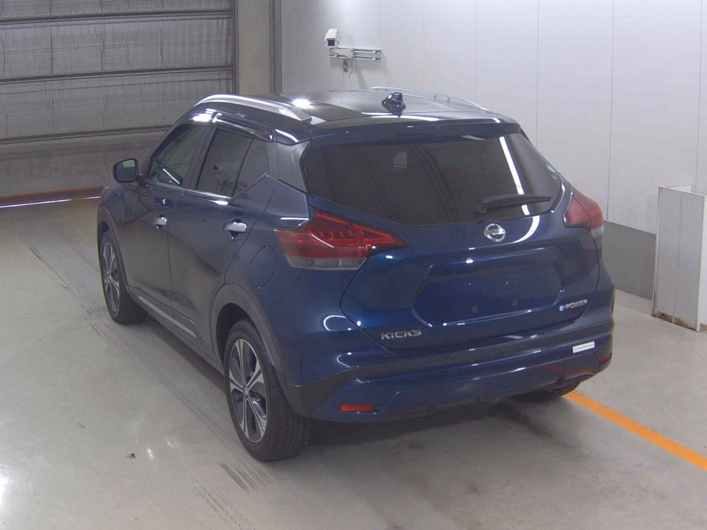NISSAN KICKS
