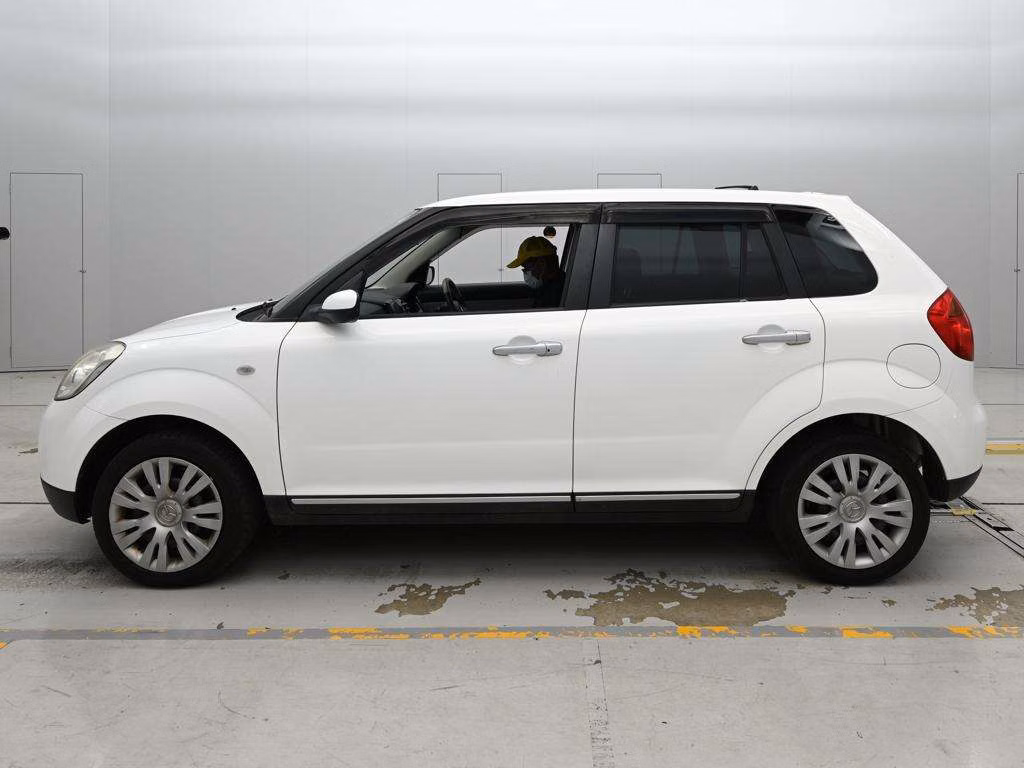MAZDA VERISA