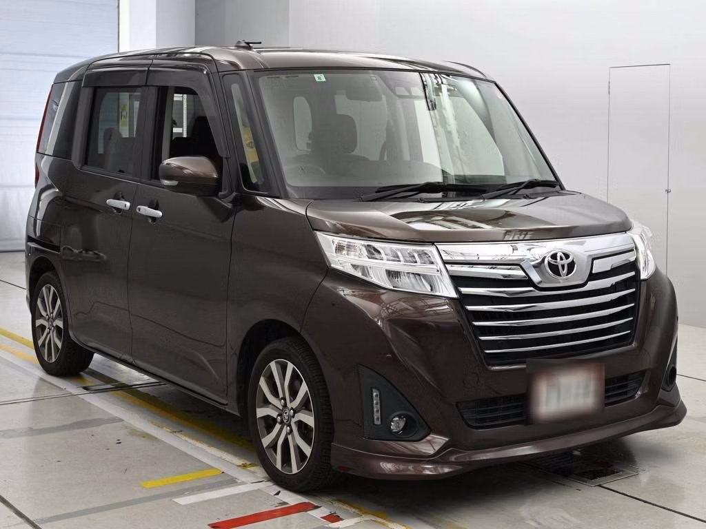 TOYOTA ROOMY