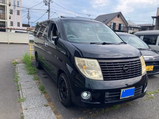 NISSAN ELGRAND