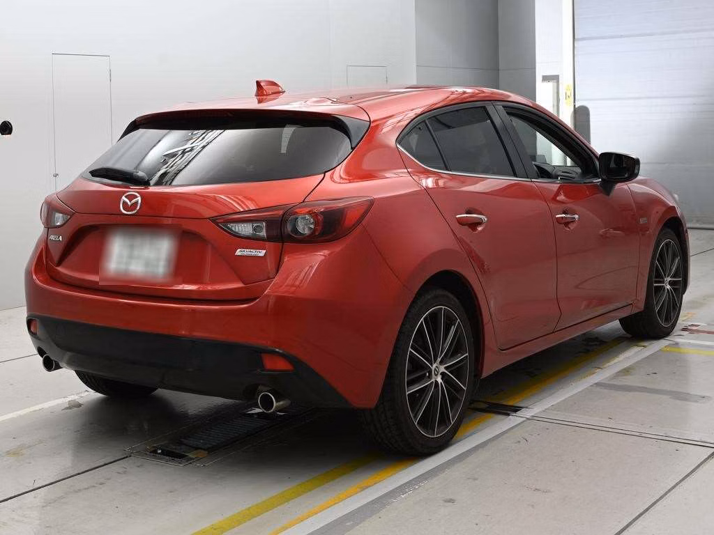MAZDA AXELA