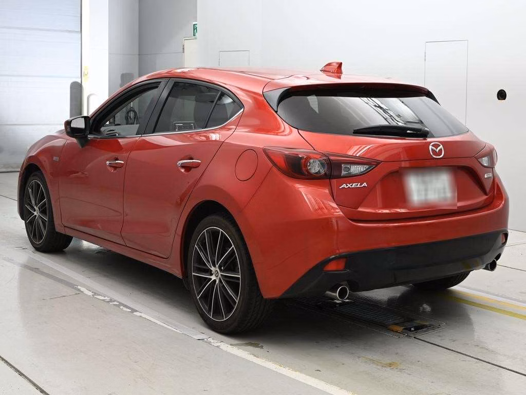 MAZDA AXELA
