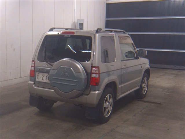 MITSUBISHI PAJERO MINI