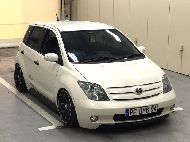 TOYOTA IST