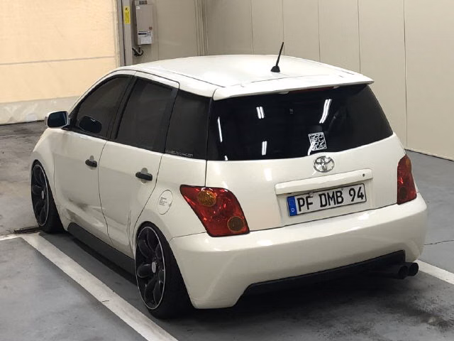 TOYOTA IST