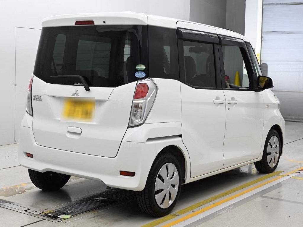 MITSUBISHI EK SPACE