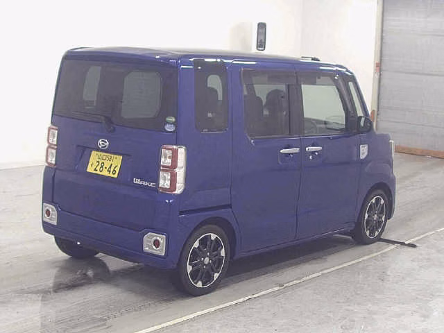 DAIHATSU WAKE