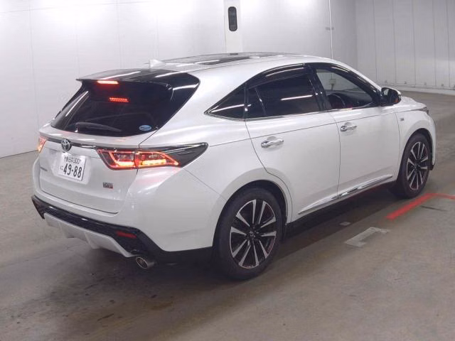 TOYOTA HARRIER