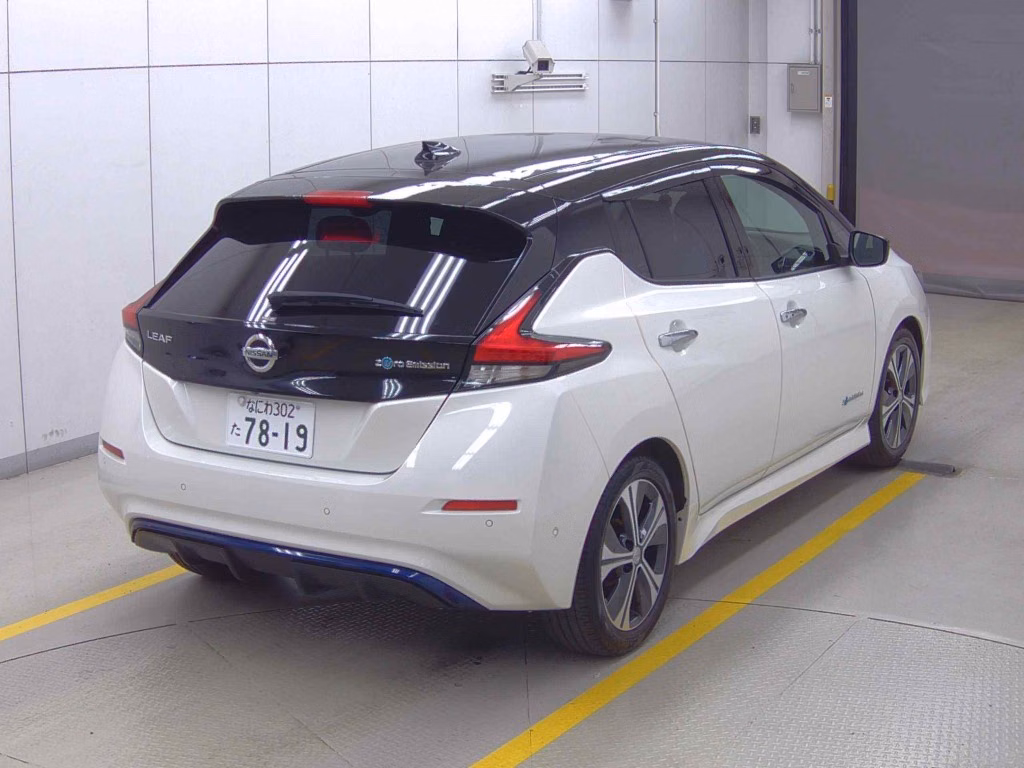 NISSAN LEAF