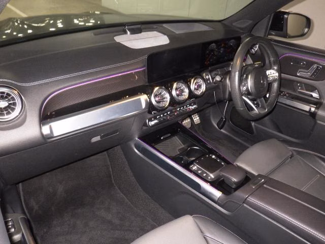 MERCEDES-BENZ GLB-CLASS