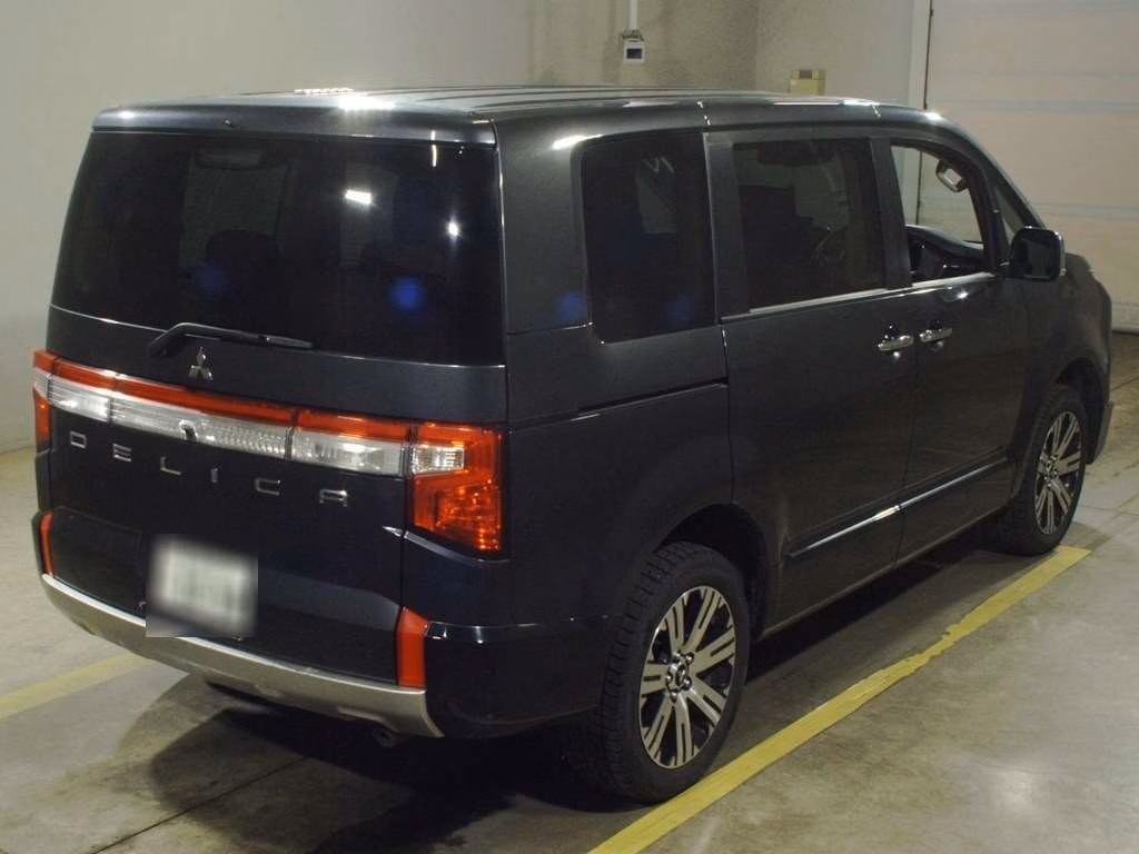 MITSUBISHI DELICA D:5