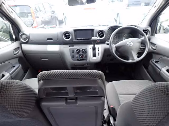 NISSAN NV350 CARAVAN