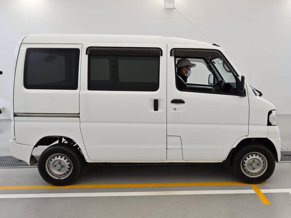 MITSUBISHI MINICAB MIEV