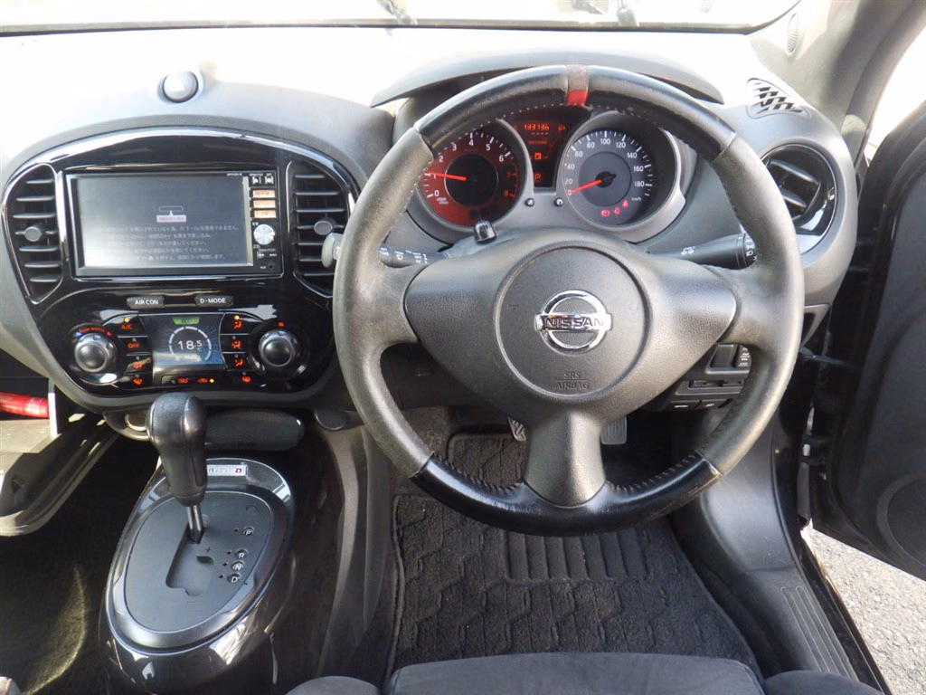 NISSAN JUKE