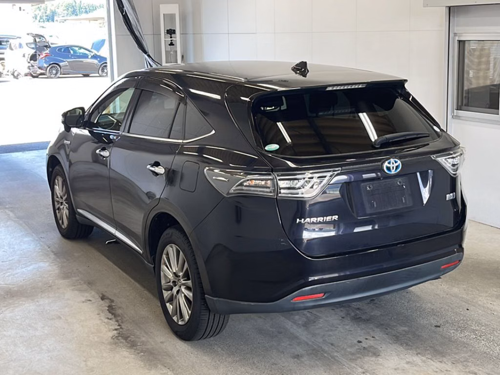 TOYOTA HARRIER