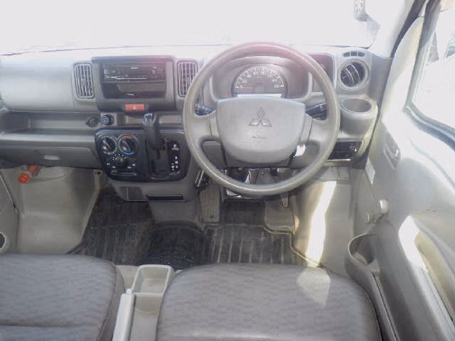 MITSUBISHI MINICAB
