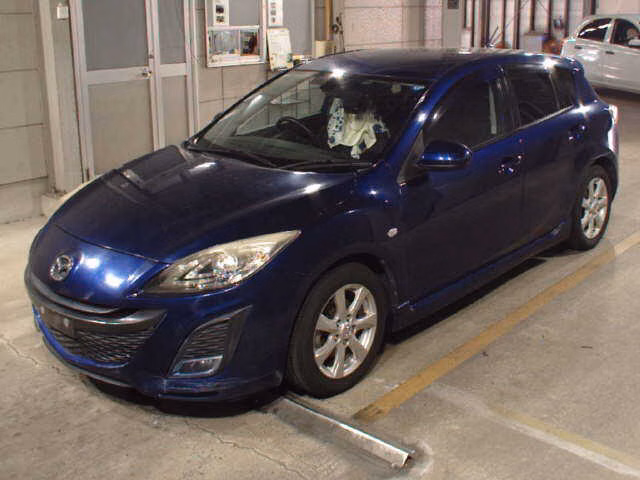 MAZDA AXELA