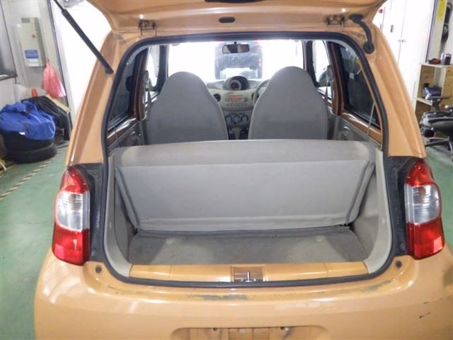 DAIHATSU ESSE