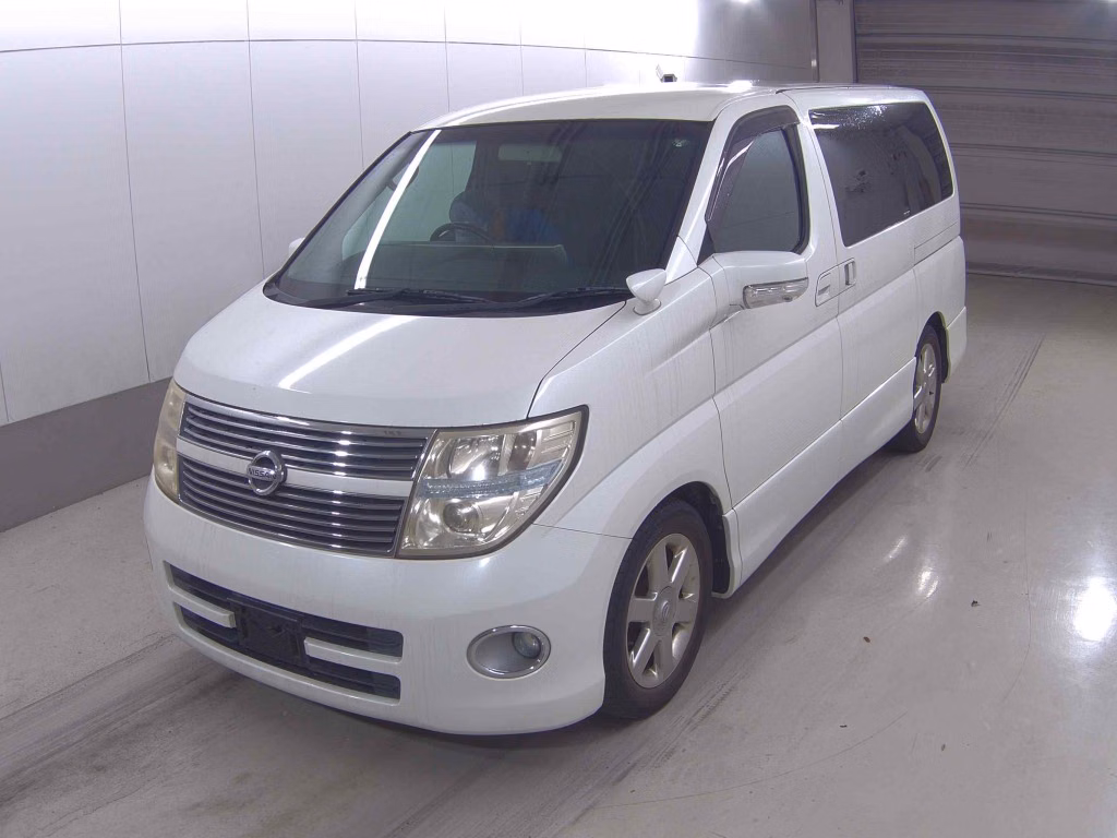 NISSAN ELGRAND