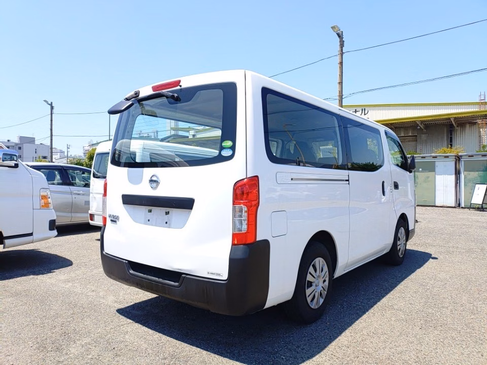NISSAN NV350 CARAVAN