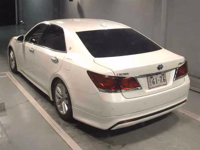 TOYOTA CROWN