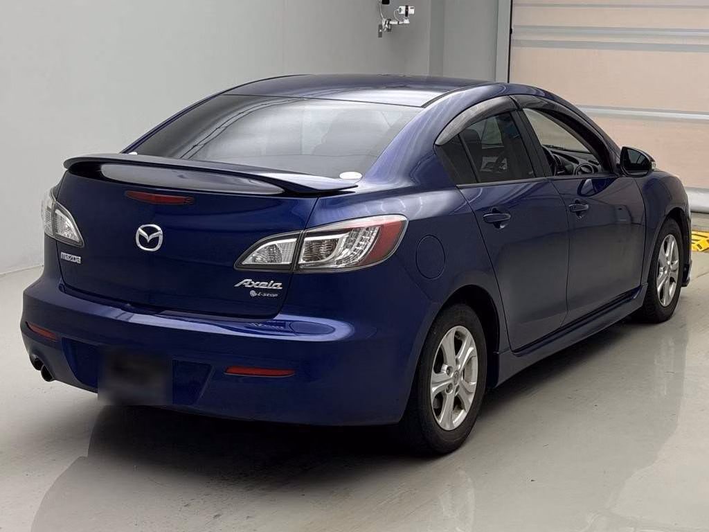 MAZDA AXELA