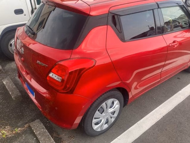 SUZUKI SWIFT