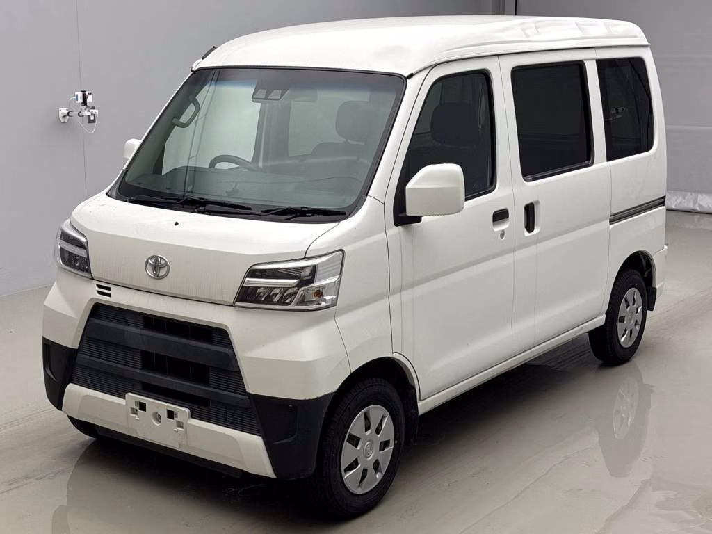 TOYOTA PIXIS VAN