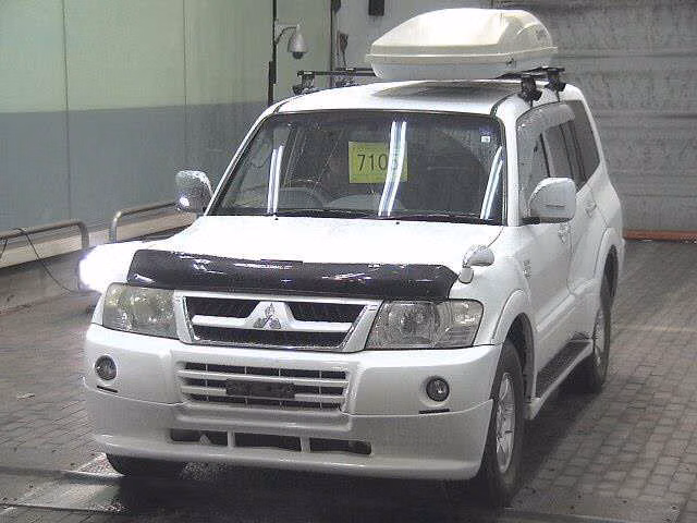 MITSUBISHI PAJERO