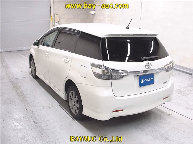 TOYOTA WISH