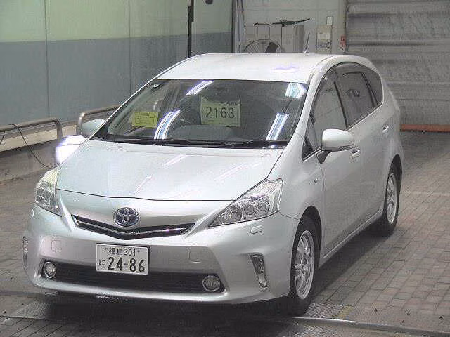 TOYOTA PRIUS ALPHA